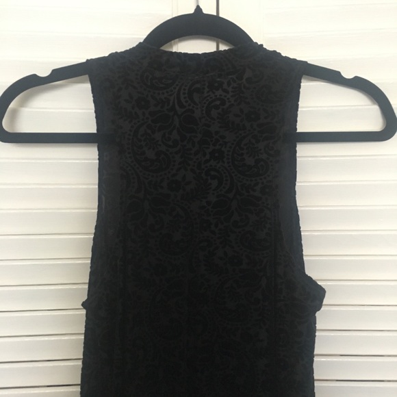 Black Velvet Sleeveless Paisley Burnout Dress - Picture 4 of 5
